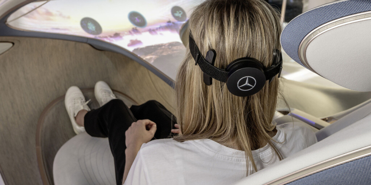 Mercedes-Benz©