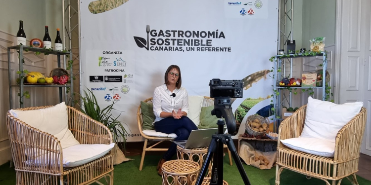 Delia Escobar, concejala de Turismo de La Orotava, en el congreso. | Congreso de Gastronomía Sostenible©