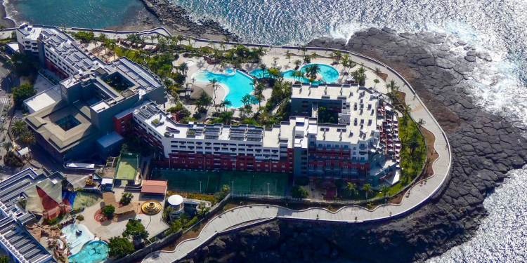 Adrian Hoteles©