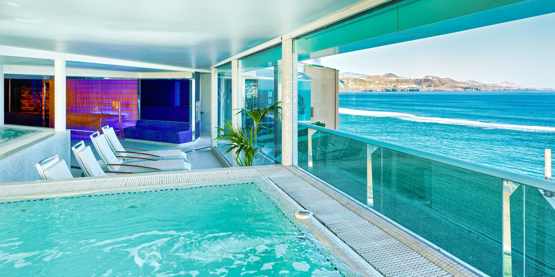 Bull Hotel Reina Isabel & Spa©